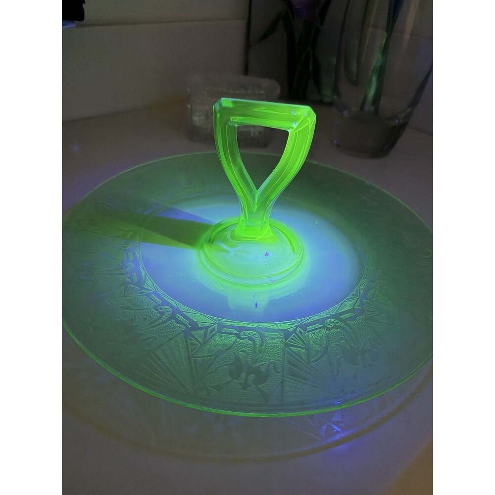 Vtg Art Deco Dragon Uranium Green Glass SANDWICH-TID BIT SERVER w/Center Handle